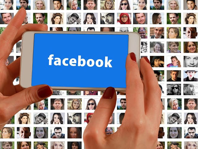 Facebook Lists & Adding Your Contacts To Your Personal Page